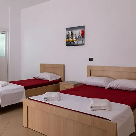 Apartment Shejla's *