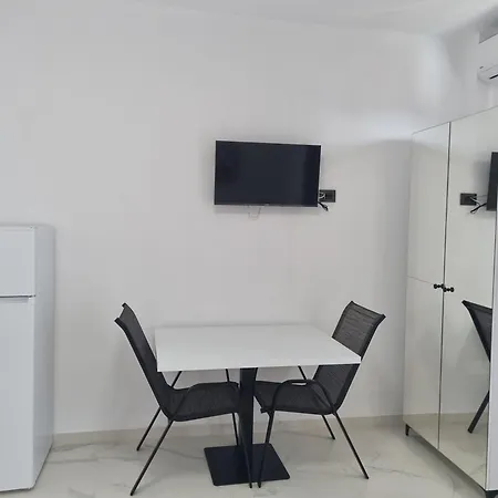 Shejla's * Ksamil